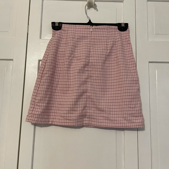 Brandy Melville Pink Cara skirt - Picture 3 of 4